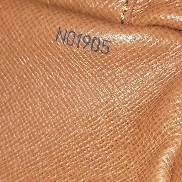 Louis Vuitton Saint Germain GM (28) Vintage Crossbody - Picture 13 of 13